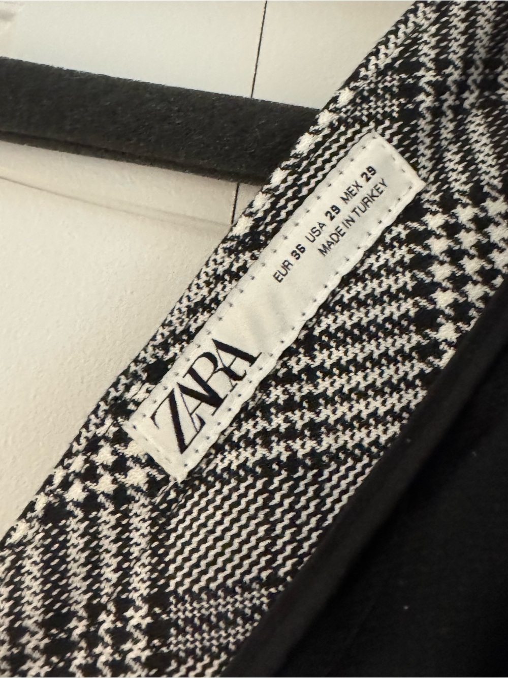 Zara Black and Gray Glen Plaid Midi Pants - Picture 3 of 3